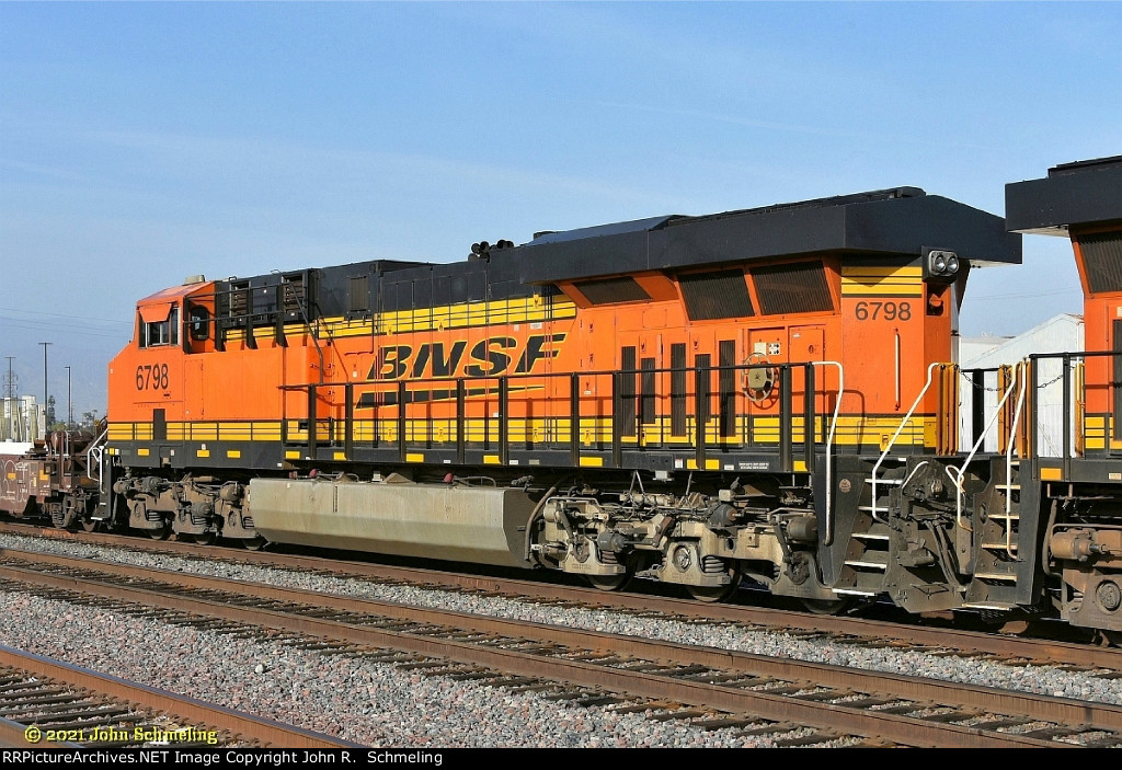 BNSF 6798 (ES44C4) at Rana CA.  4/8/2021